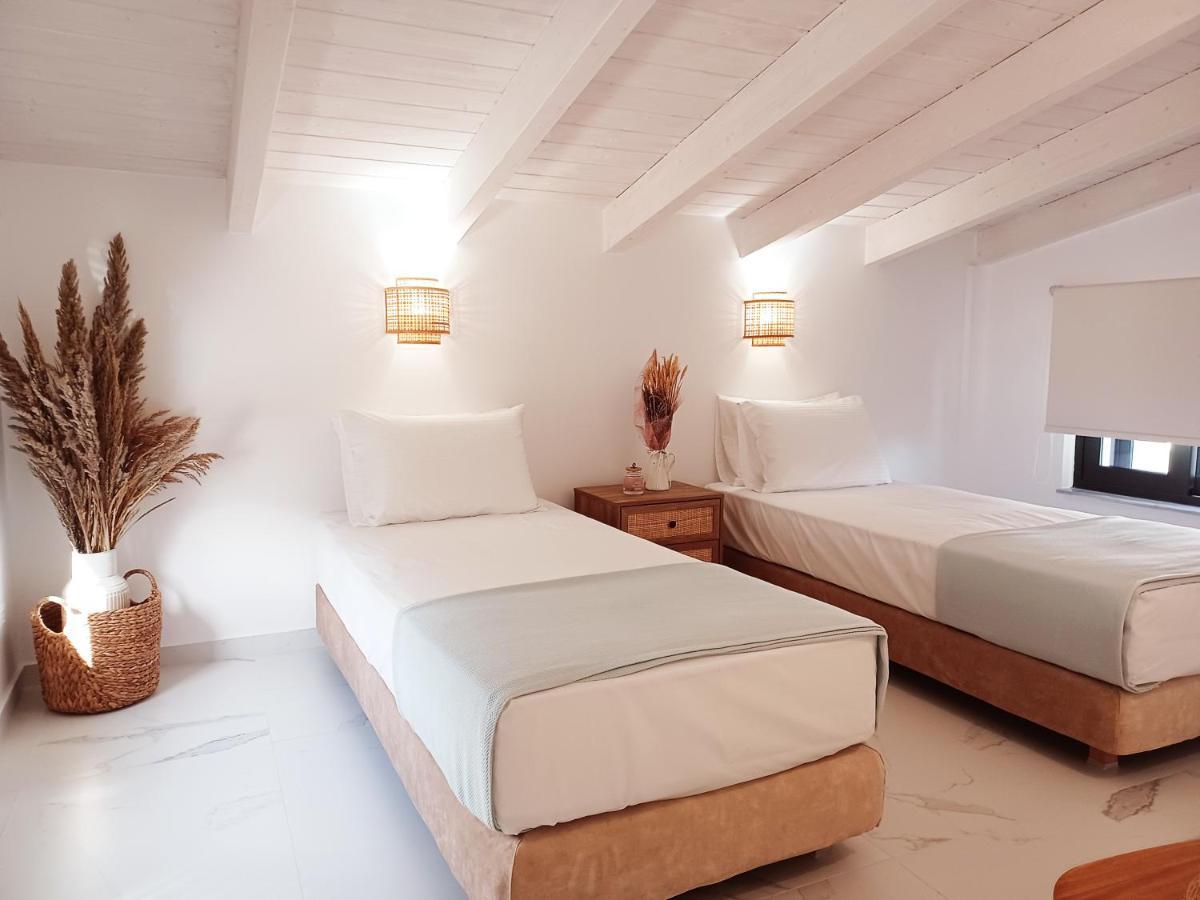 Iriana Seaside Luxury Penthouse Nikiana