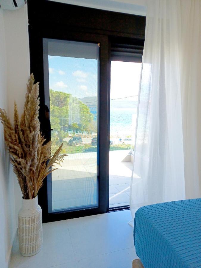 Iriana Seaside Luxury Penthouse Nikiana
