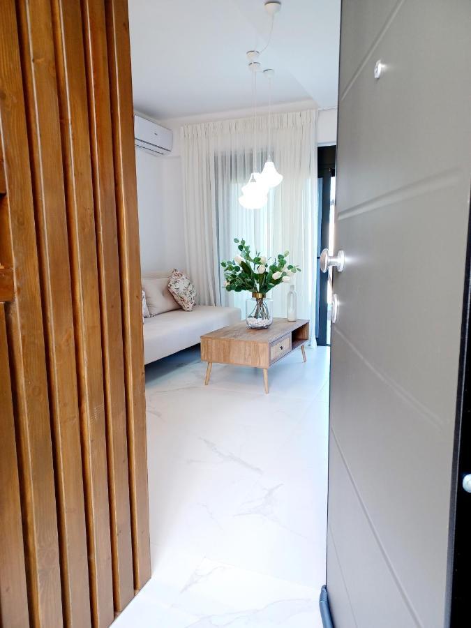 Iriana Seaside Luxury Penthouse Apartment Nikiana