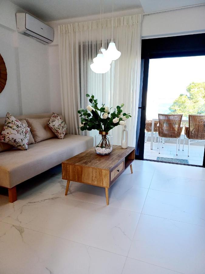 Iriana Seaside Luxury Penthouse Apartment *